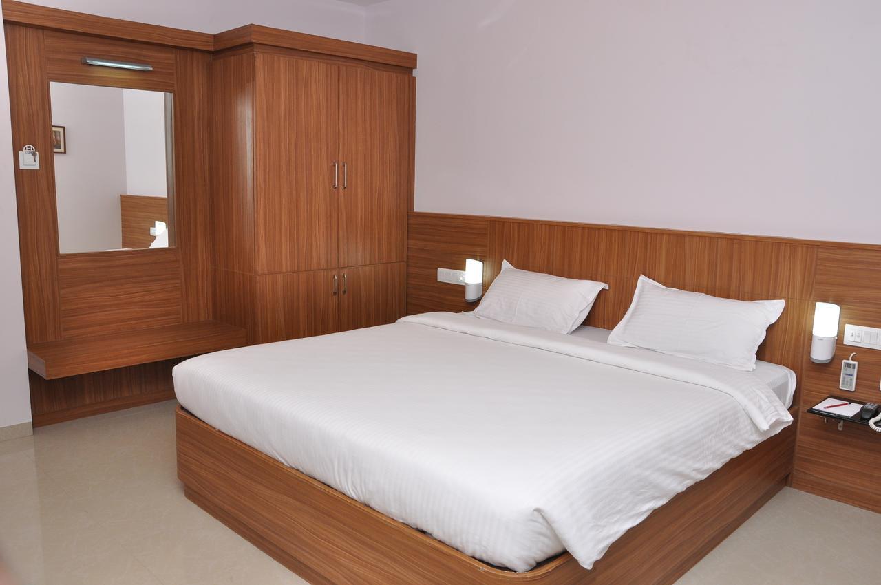 Hotel Chenduran Park Діндуккал Номер фото
